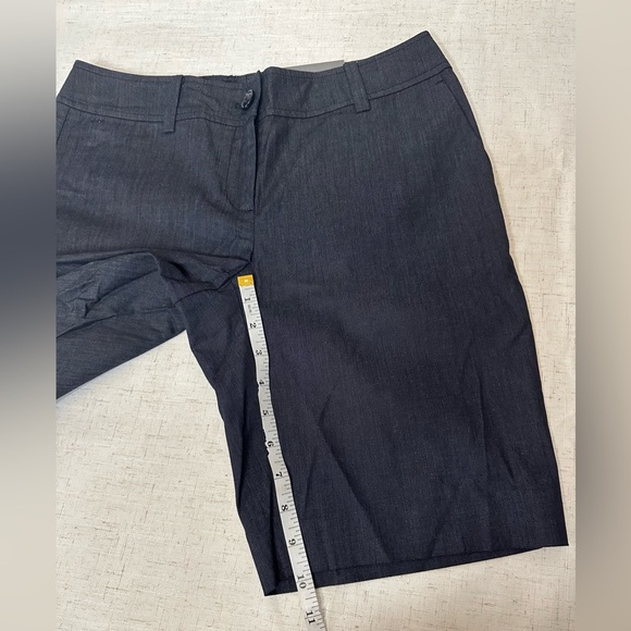 Ann Taylor Signature Shorts Womens Size 4 Dark Blue Lightweight Stretch Bermuda - Picture 5 of 7